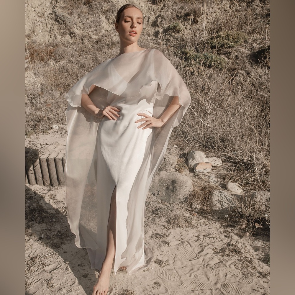 Seni Dey | Mina Chiffon Wedding Cape (Long)